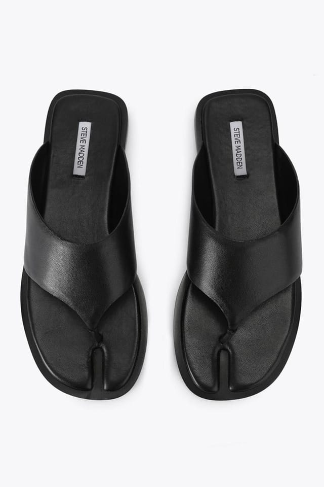 Steve Madden STEVE MADDEN Women's 'Illia Black' Leather Sandals in Black - 2