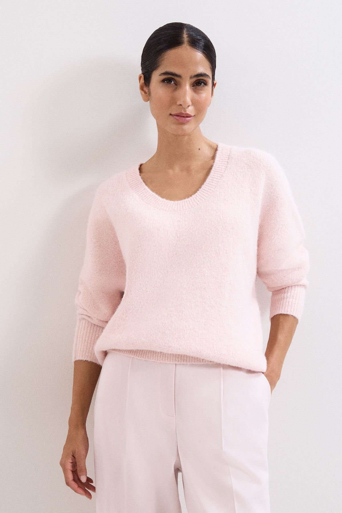 Phase Eight Phase Eight Women's Leah Cozy Sweater in Baby Pink - 1