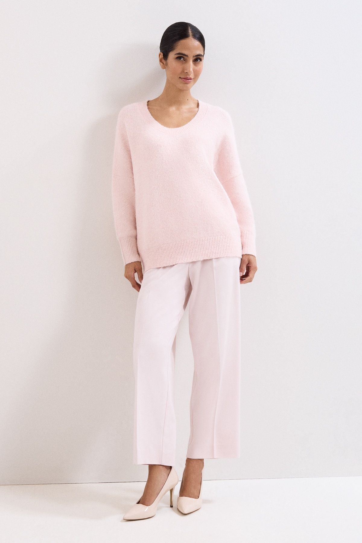 Phase Eight Phase Eight Women's Leah Cozy Sweater in Baby Pink - 3