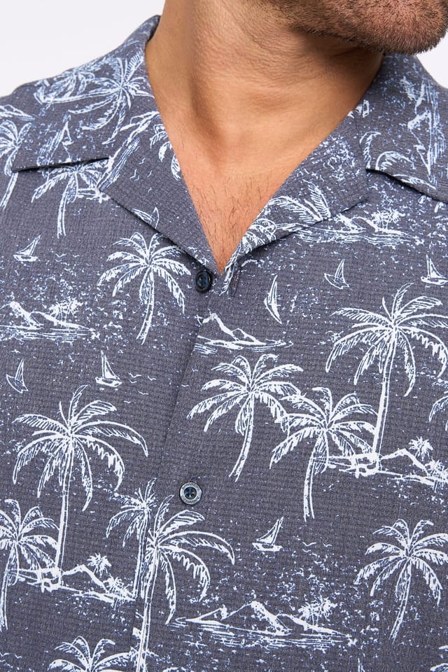 Bewley&Ritch Bewley&Ritch Men's Arecas Palm Print Cuban Collar Relaxed Stretch Shirt in Navy - 2