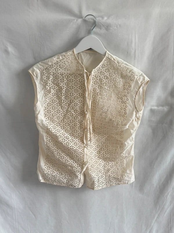 Vintage Dressing Cream Broderie Anglaise Sleeveless Blouse