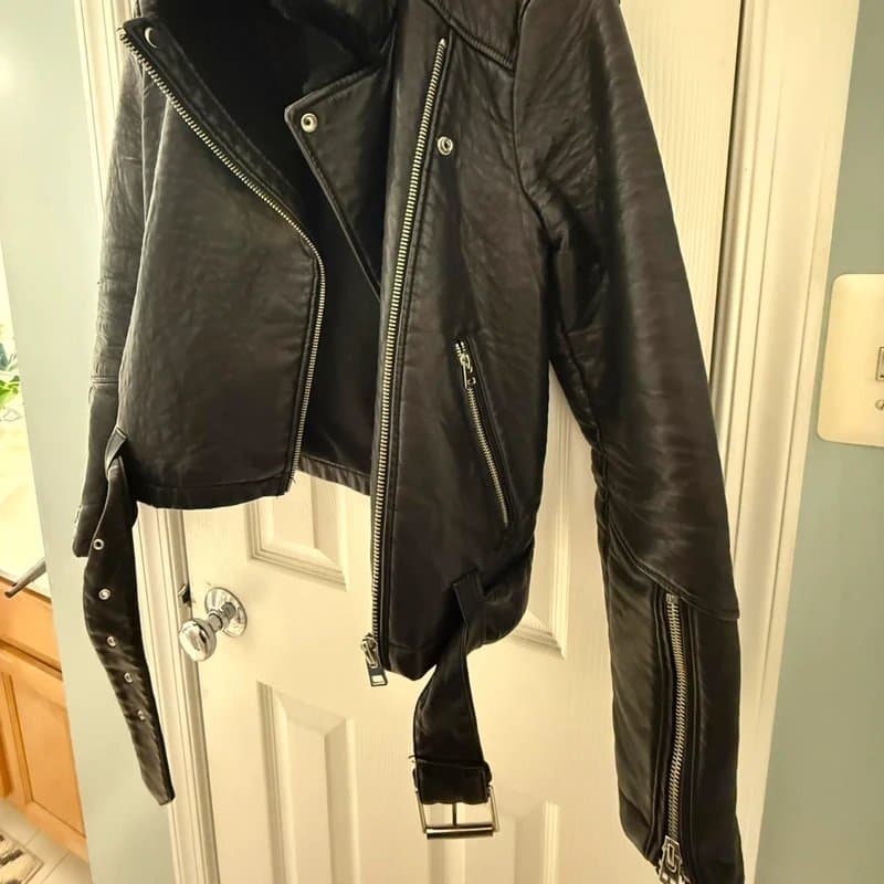 Topshop TopShop Cropped Black Jacket