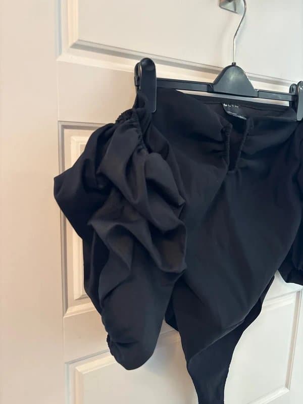 ASOS ASOS black off shoulder bodysuit size 14