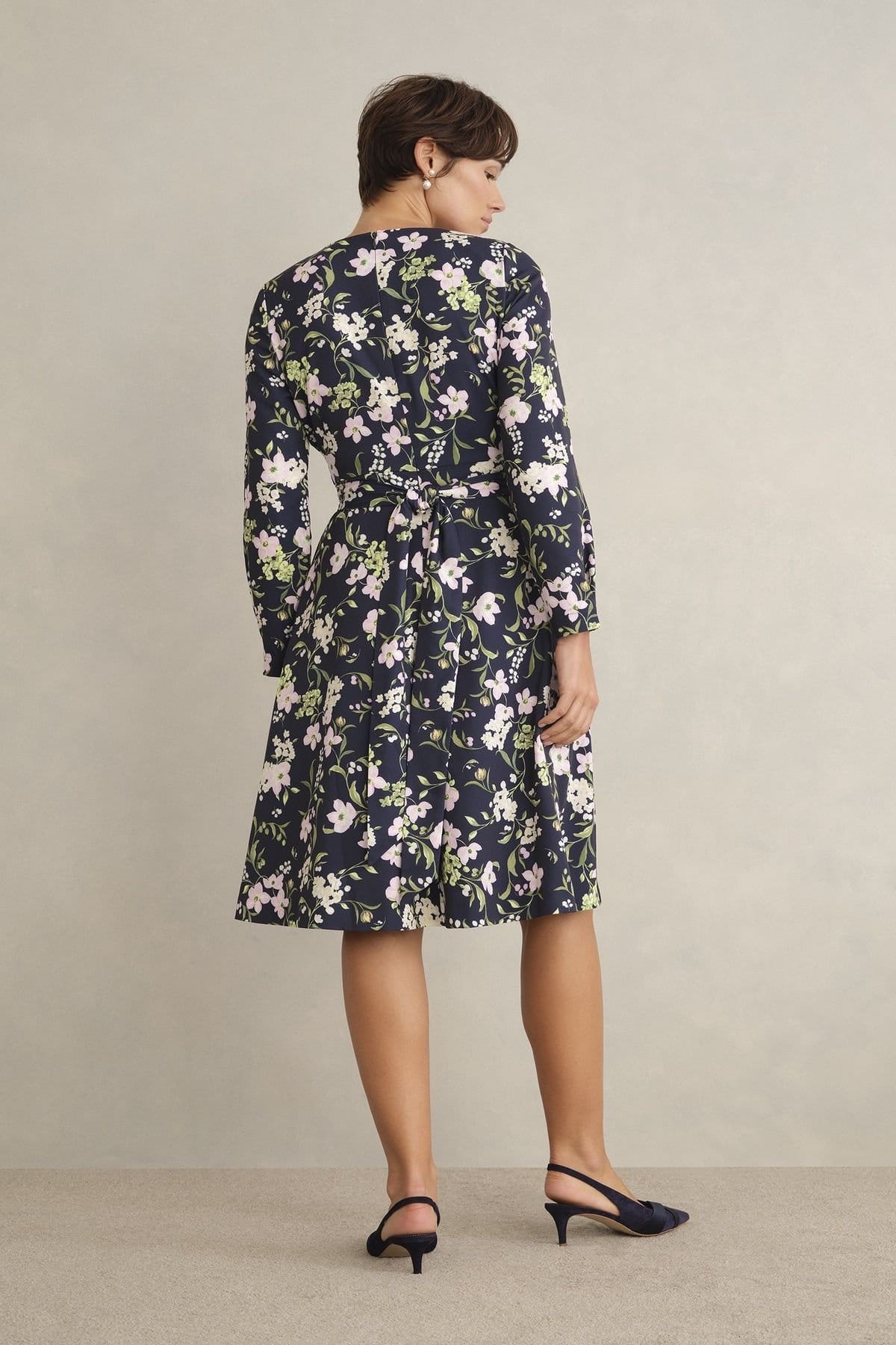 Hobbs London Hobbs London Women's Sabine Long Sleeve Floral Dress in Navy - 4