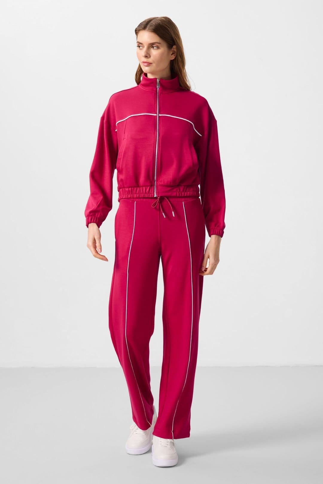 Tommy Life Tommy Life Women's Oversized Zip-collar Tracksuit Set in Bright Pink - 4