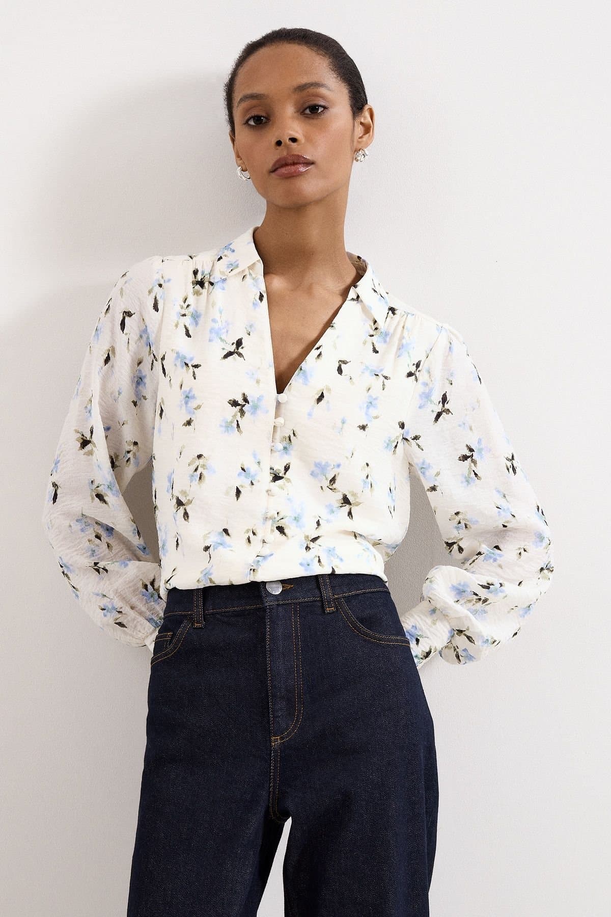 Phase Eight Phase Eight Women's Isadora Collared Blouse in Off-White
