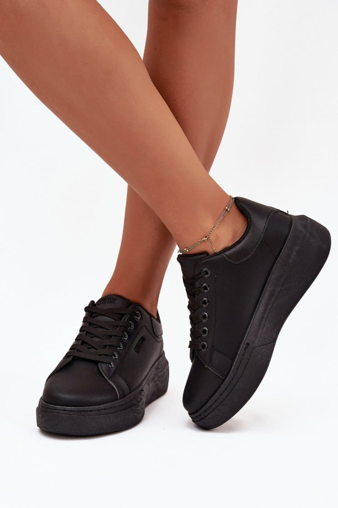 Love Lace Love Lace Women's Big Star Platform Sneakers in Comfort in Black