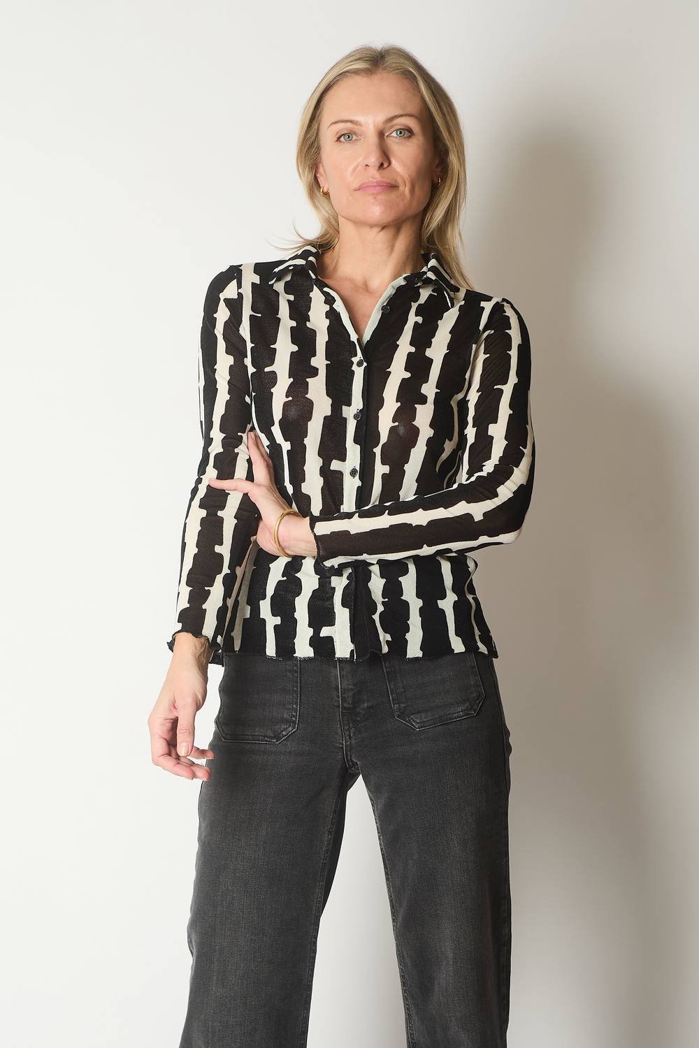 SOLO SOLO Women's Abstract Print Button-Up Shirt in Black - 2