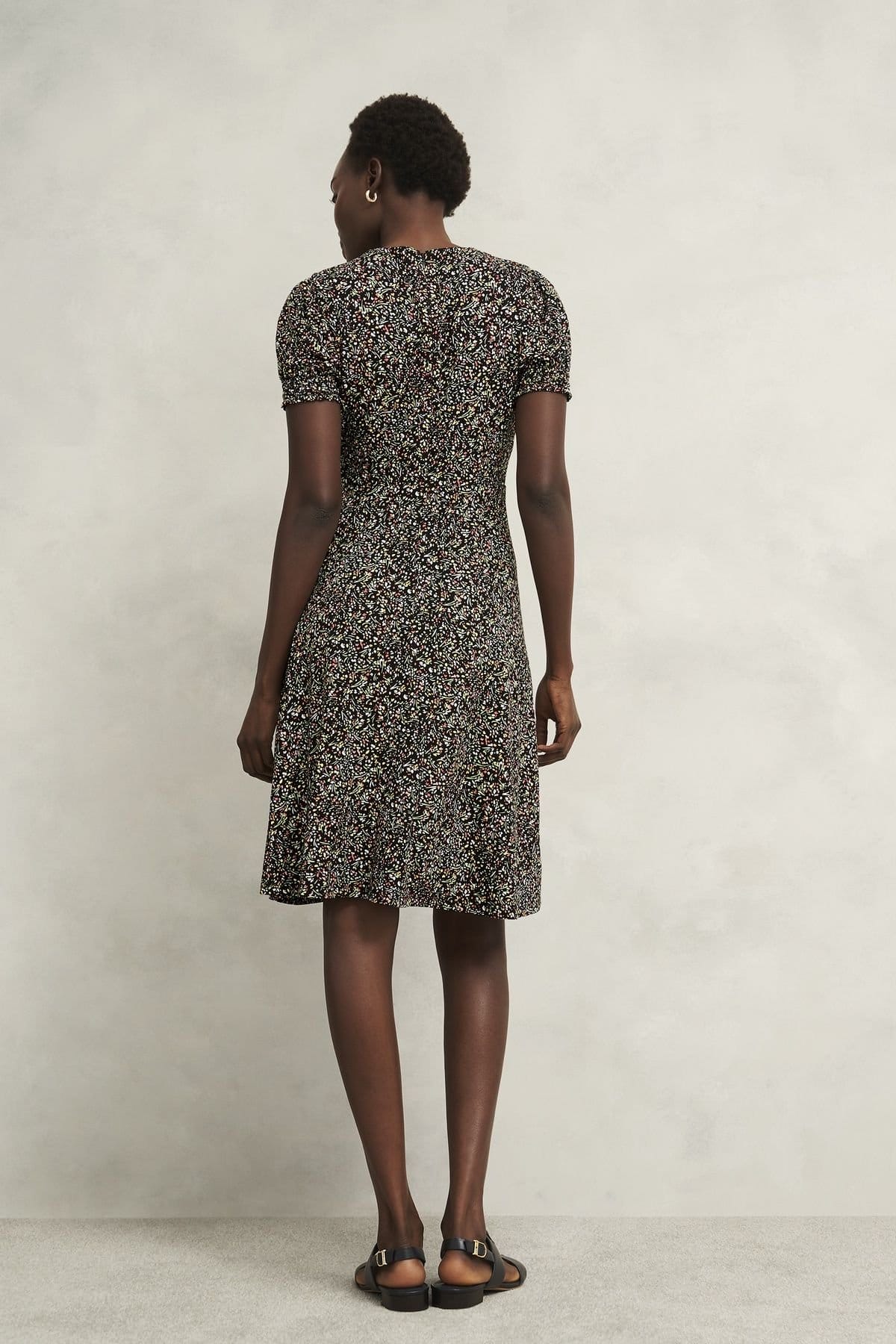 Hobbs London Hobbs London Women's Rima Short Sleeve Printed Jersey Dress in Black - 4