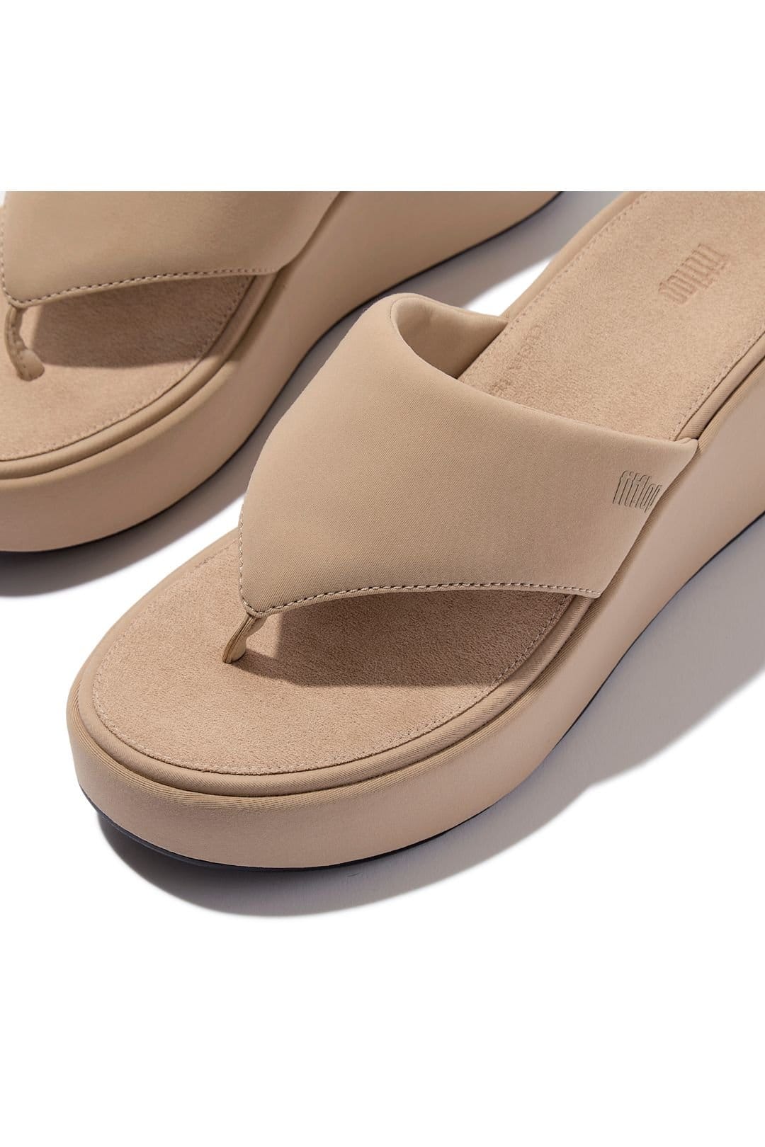 FitFlop FitFlop Women's Platfforms Wedge Toe-Post Sandals Beige - 4