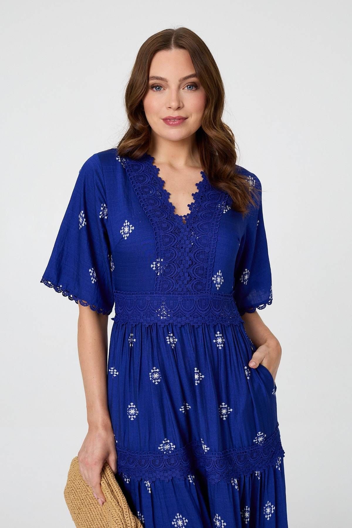 Izabel London Izabel London Women's Border Print 1/2 Sleeve Maxi Dress in Blue - 4