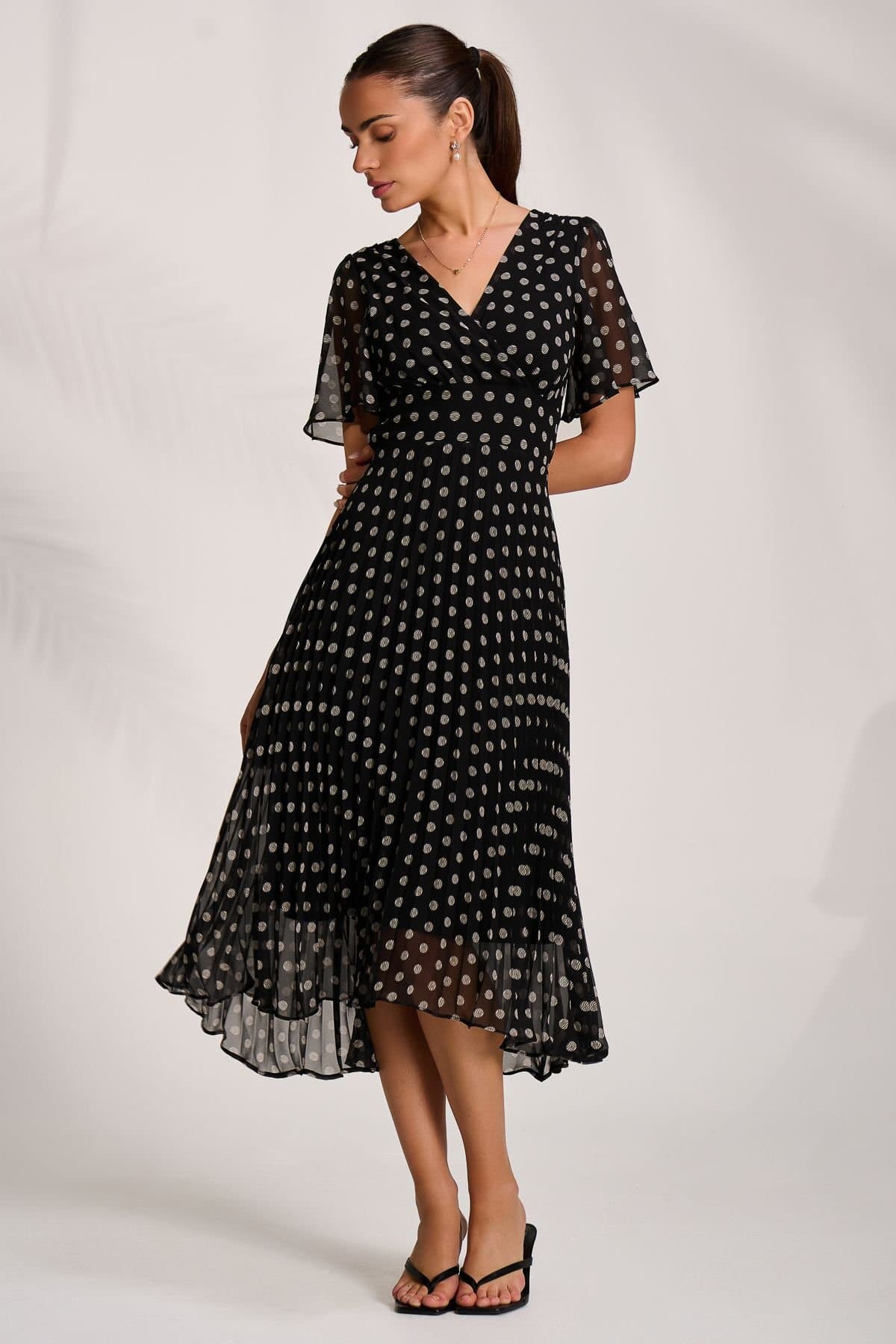 Jolie Moi Jolie Moi Women's Pleated Chiffon Maxi Dress in Black