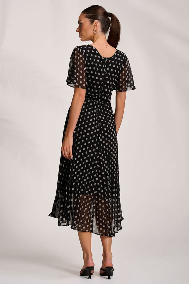 Jolie Moi Jolie Moi Women's Pleated Chiffon Maxi Dress in Black - 2