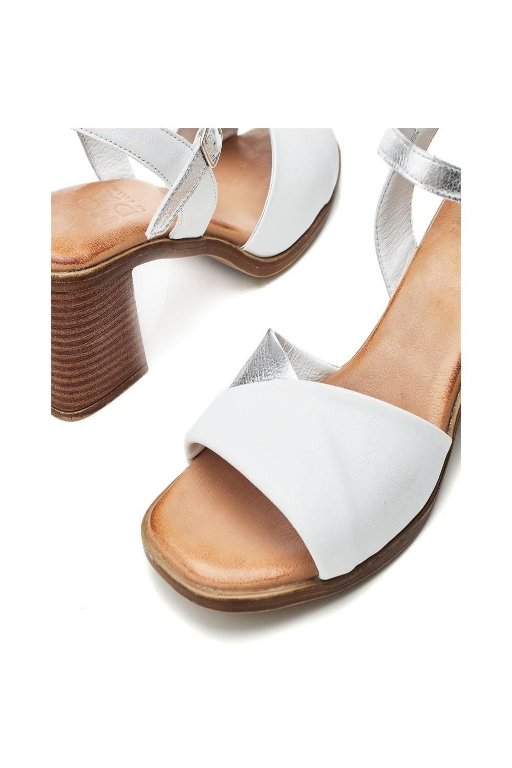 Moda In Pelle Moda In Pelle Women's 'Lanie' Leather Heeled Sandals in White - 4