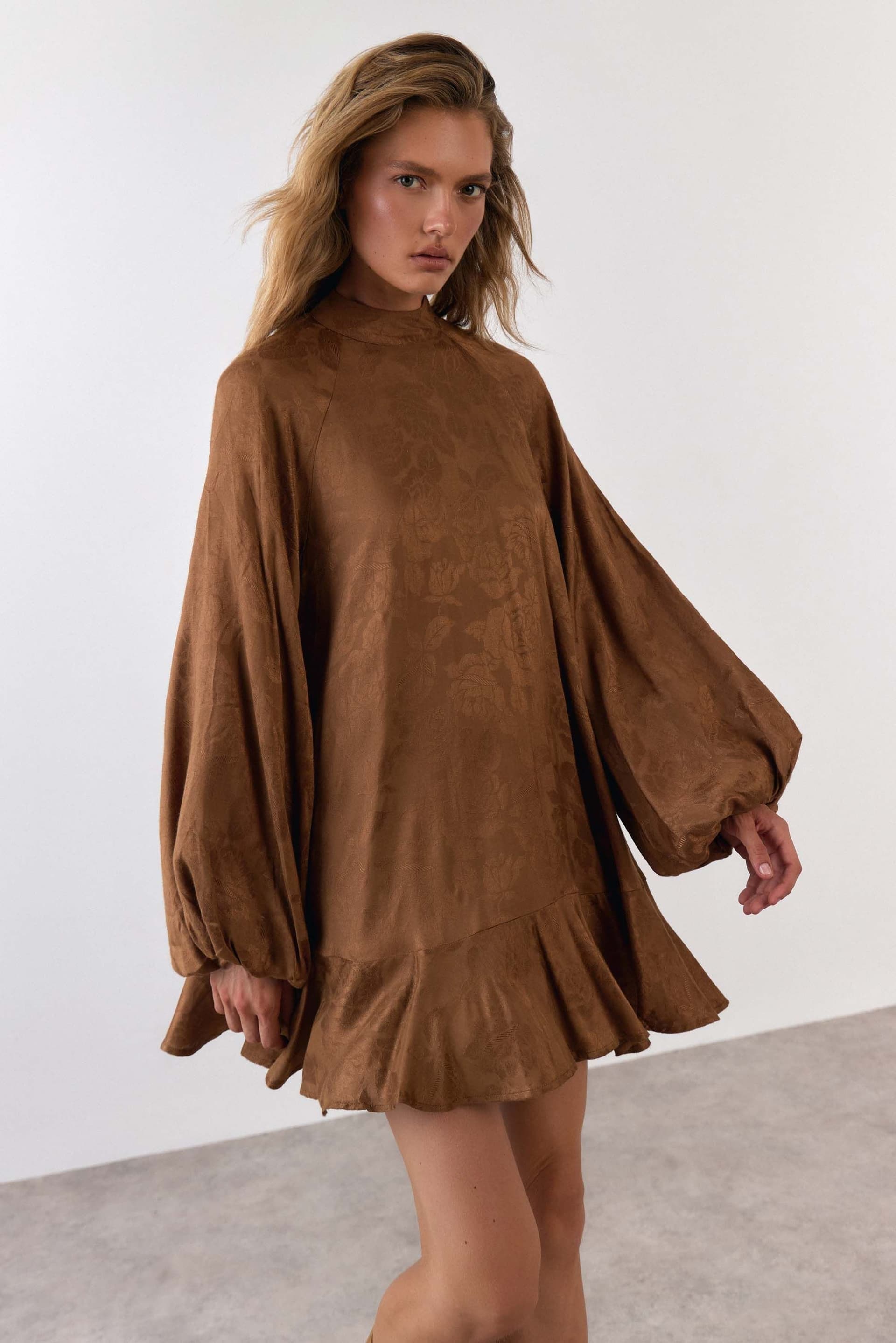 Warehouse Warehouse Women's Jacquard Blouson Sleeve Mini Dress in Caramel