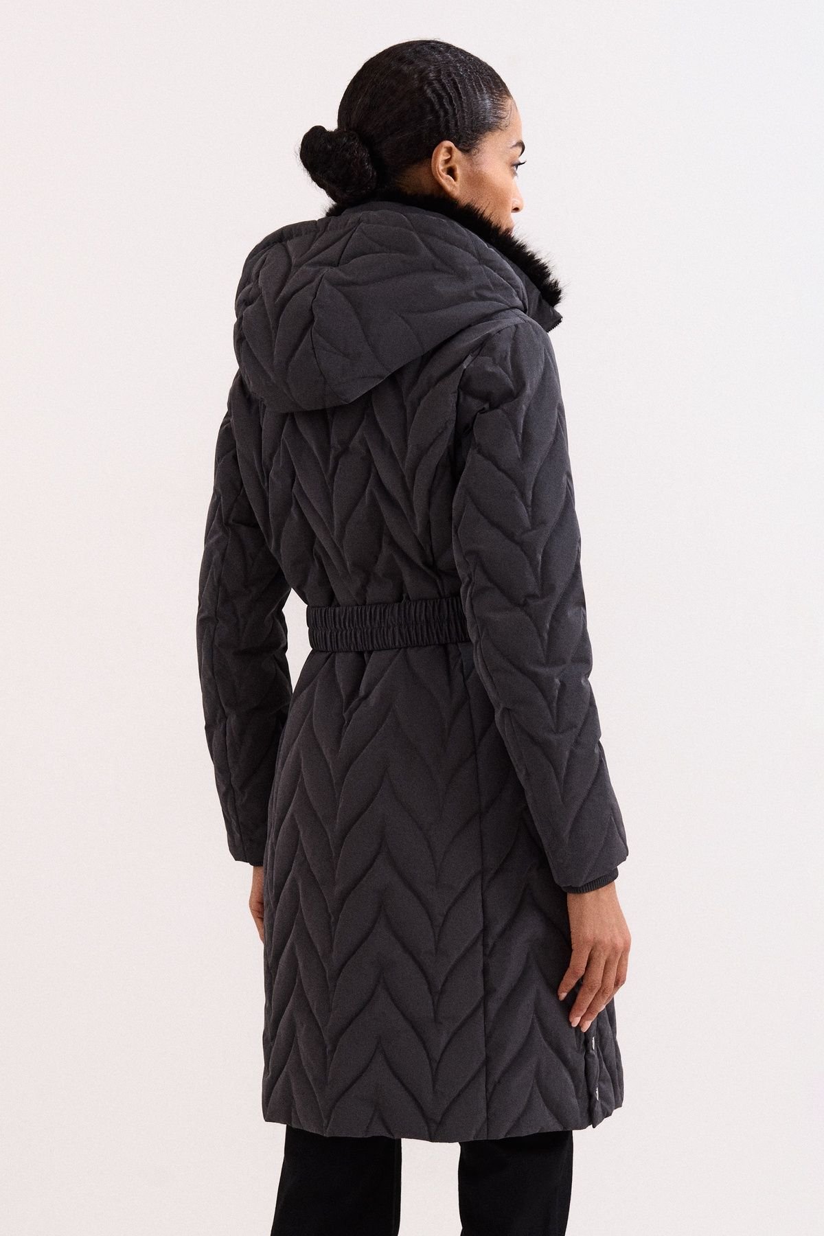 Phase Eight Phase Eight Women's Hollie Midi Puffer in Dark Grey - 4