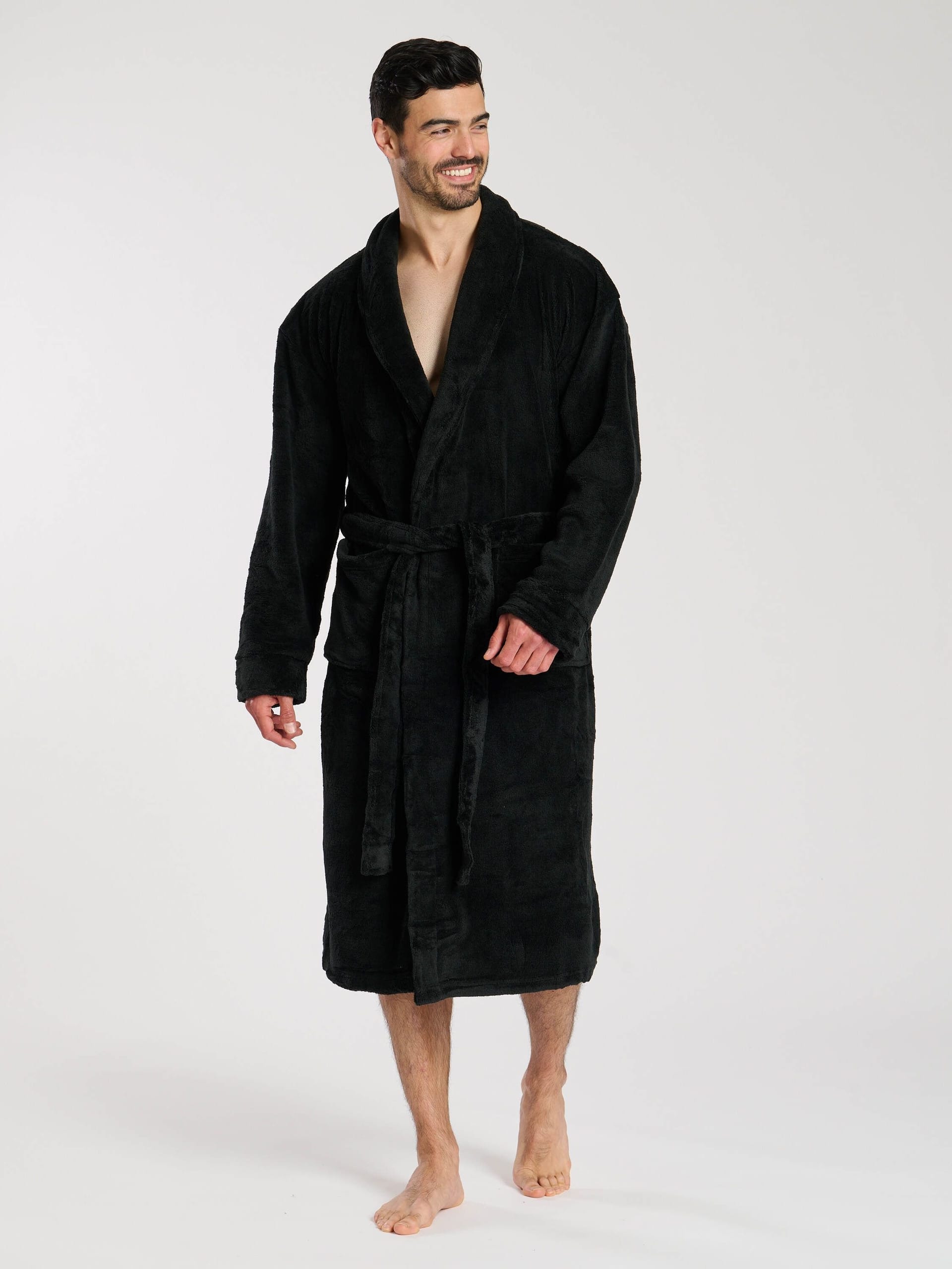 Loungeable Loungeable Men's Fleece Shawl Collar Robe in Black - 4