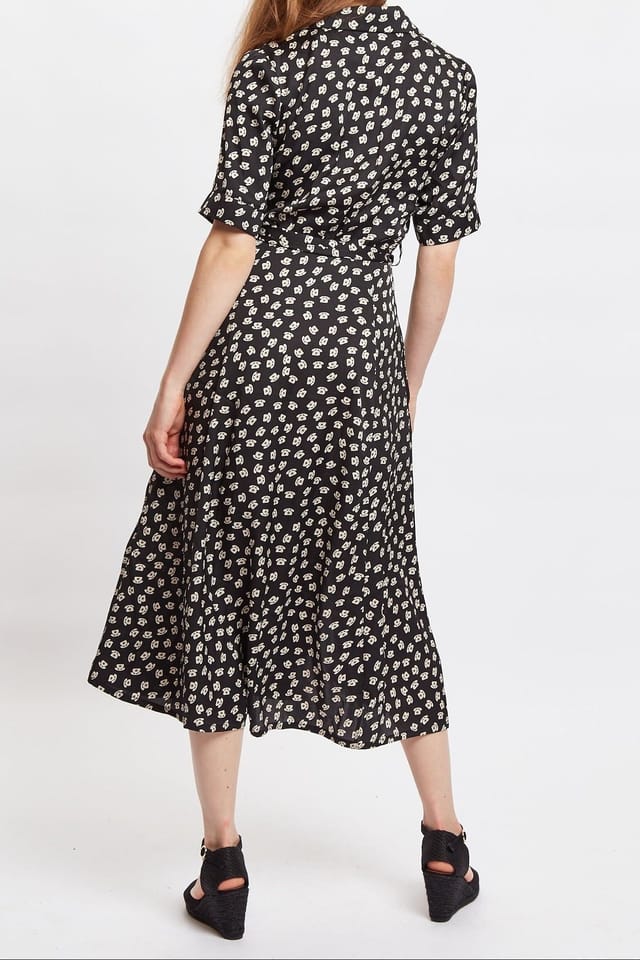 Louche Louche Women's Peta Call Me Print Short Sleeve Midi Shirt Dress in Black - 2