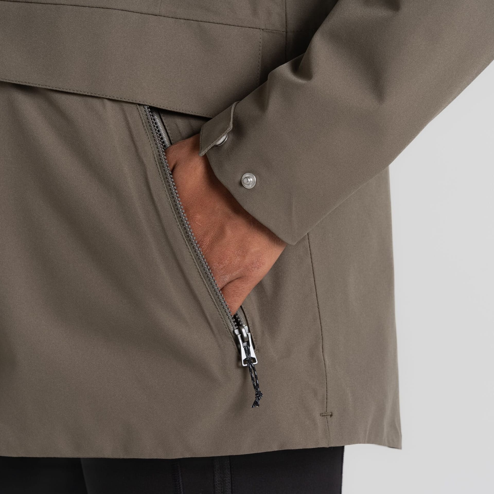 Craghoppers Craghoppers Women's Caldbeck Wind-Resistant AquaDry Waterproof Jacket in Dark Green - 4