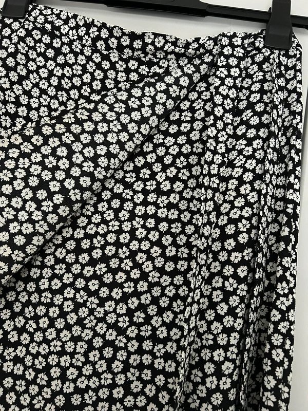 New Look Floral wrap skirt - 1