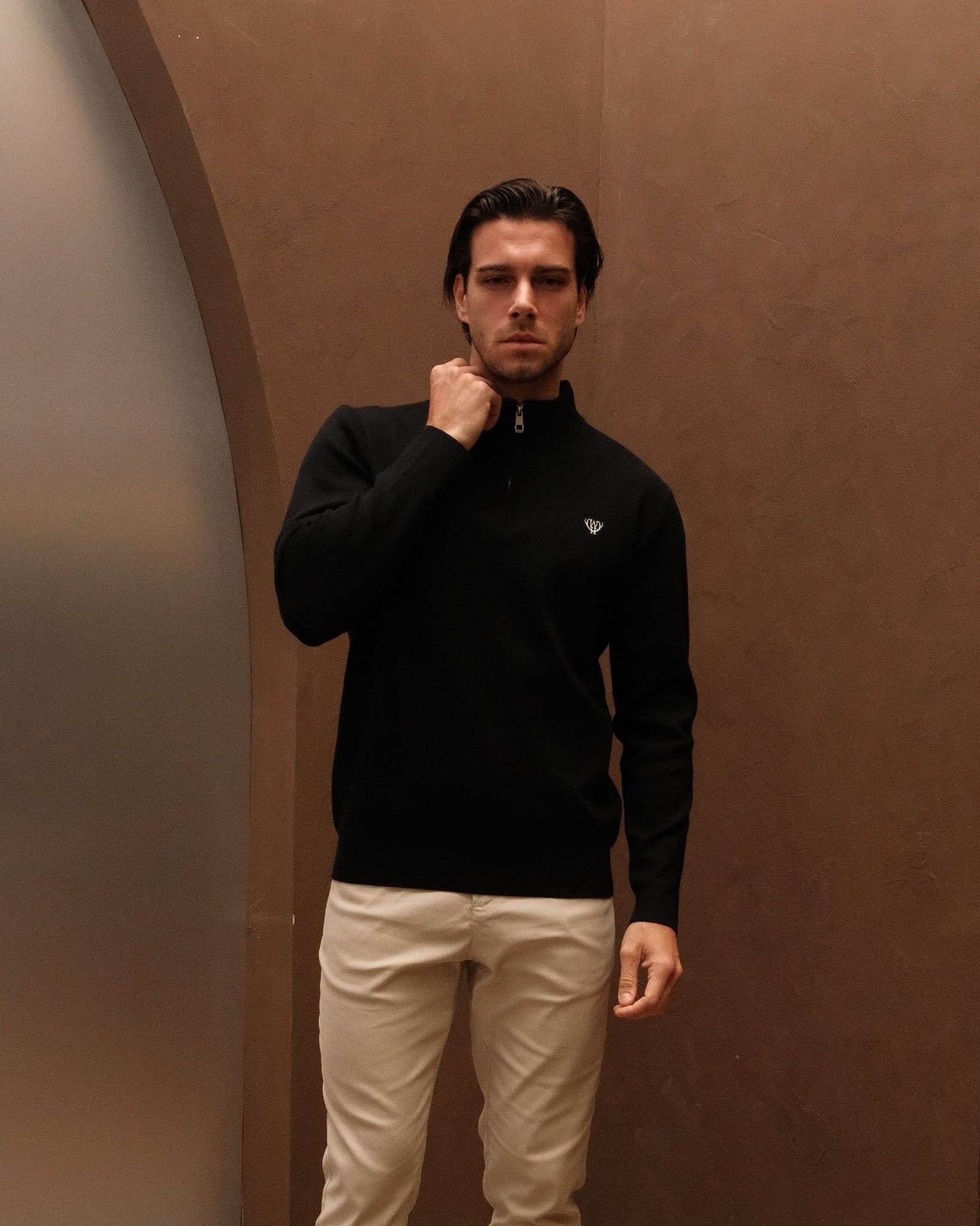 Walker & Hunt Walker & Hunt Men's Knitted Half Zip in Black - 4