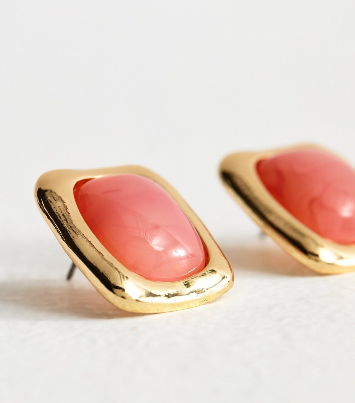 New Look Gold Tone Coral Puff Square Stud Earrings. New Look - 4