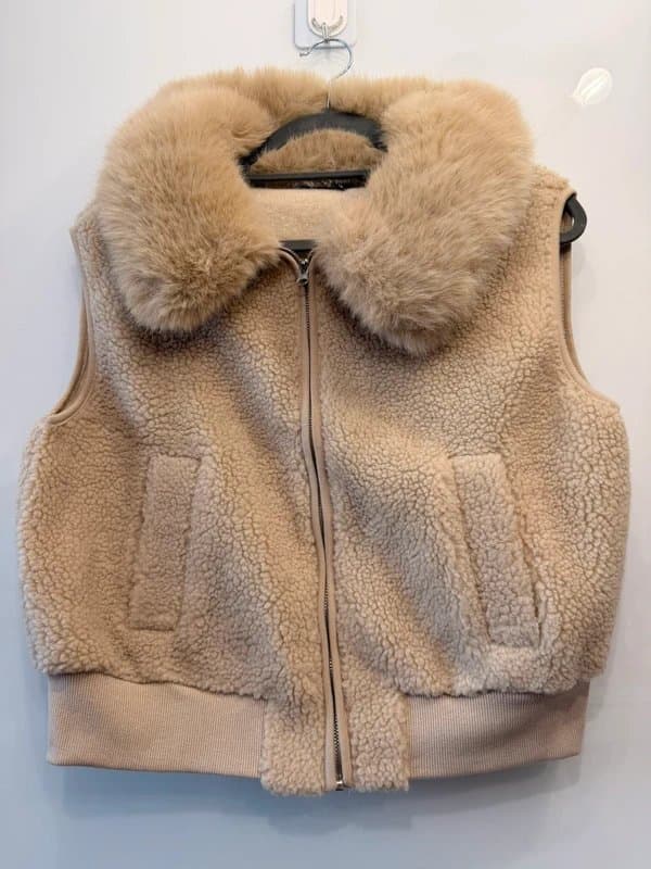 ASOS ASOS fleece faux fur collar zip up gilet new M
