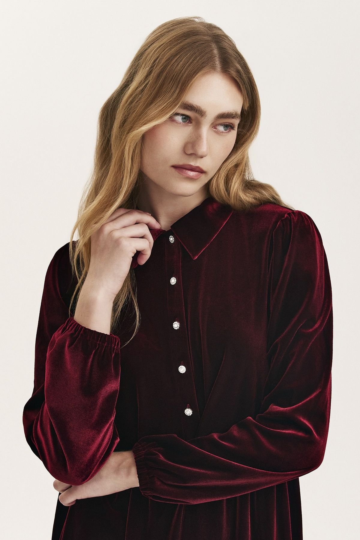 Finery London Finery London Women's Rosanna Velvet Mini Shirt Dress in Wine - 4