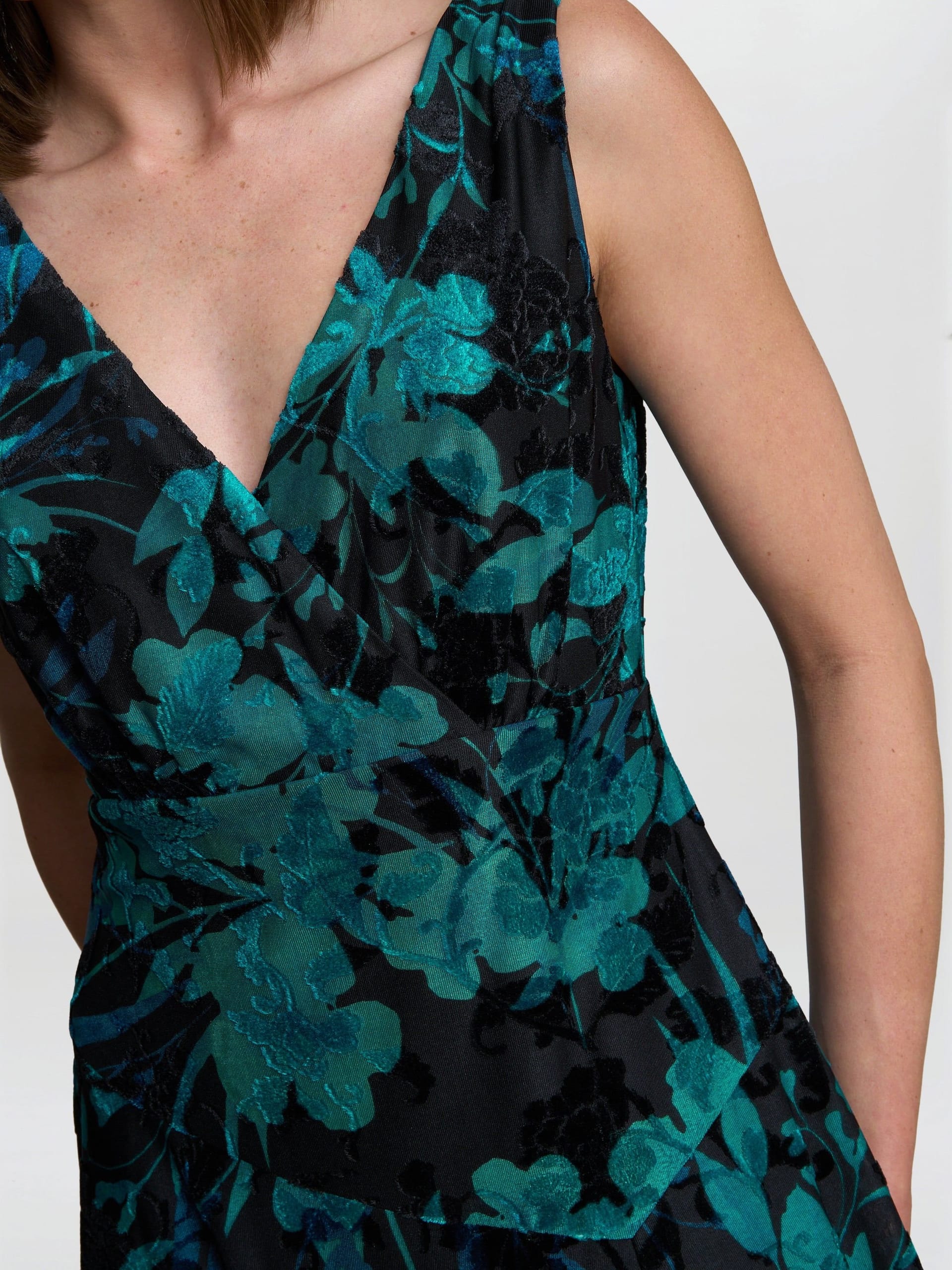 Gina Bacconi Gina Bacconi Women's Beth Floral Midi Dress in Black - 4