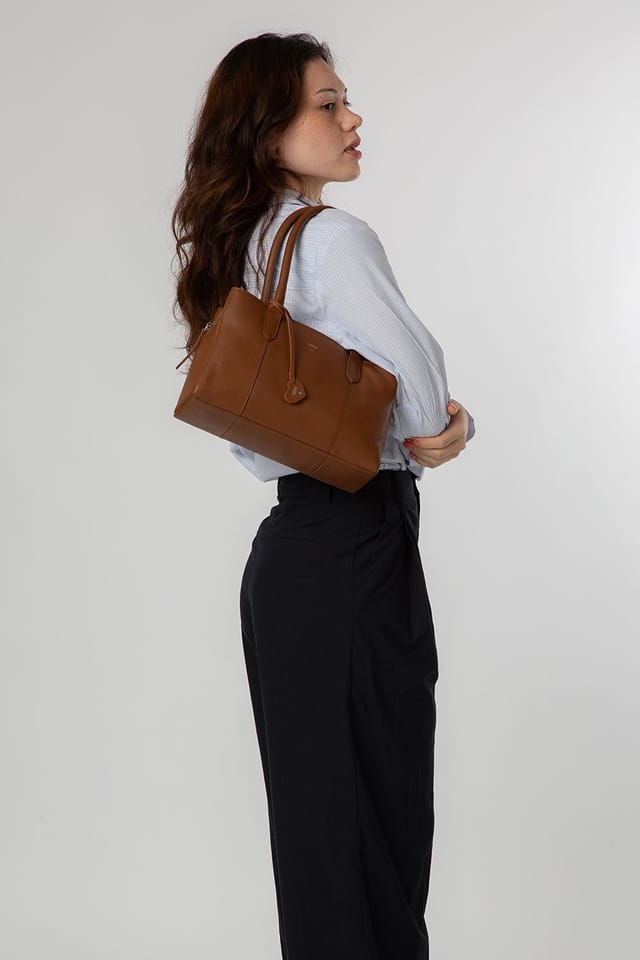 NiNa Amora NiNa Amora Women's 'Beatriz' Leather Handbag in Tan - 2