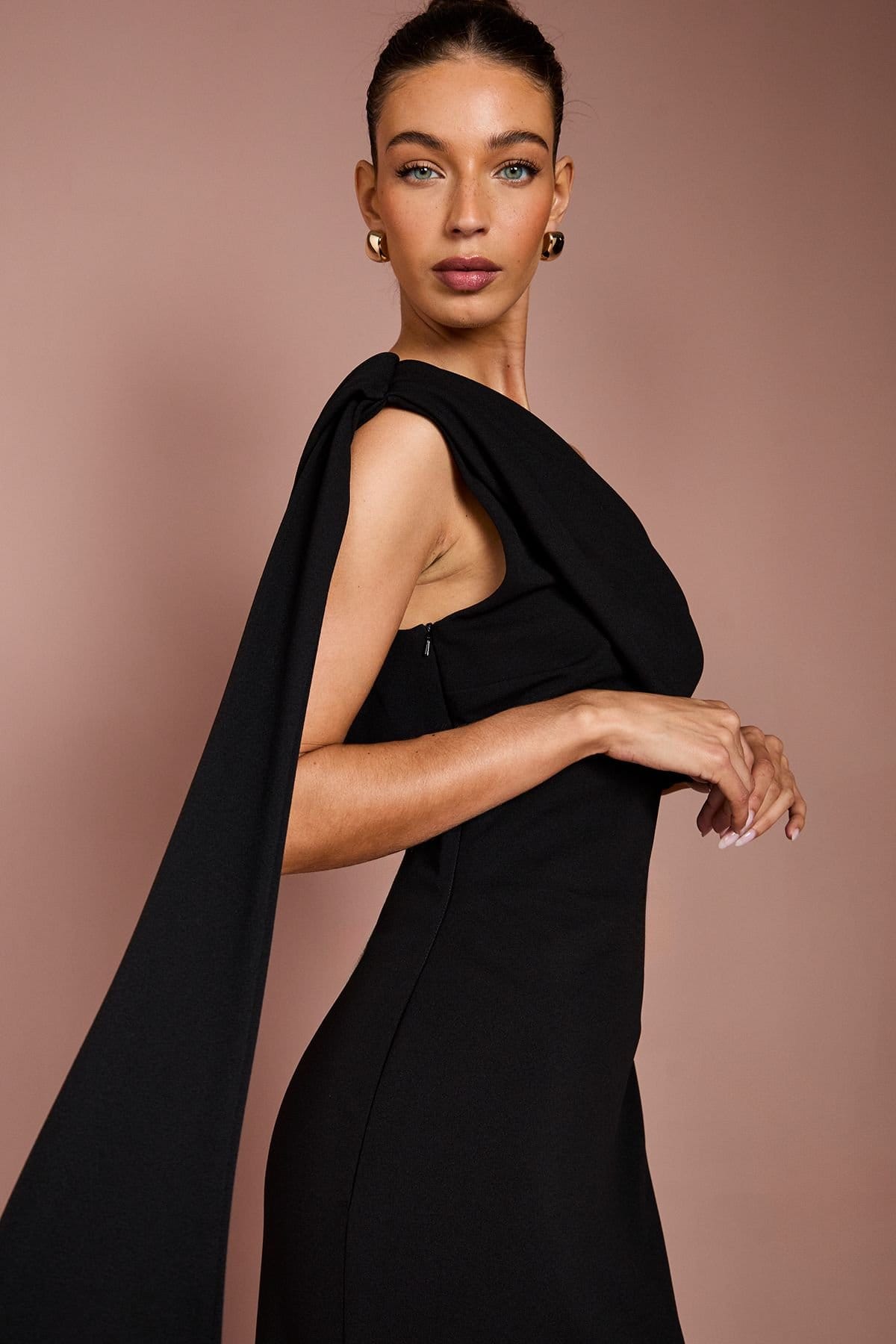 Coast Coast Women's One Shoulder Stretch Crepe Maxi Dress in Black - 4