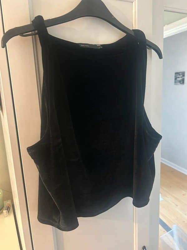 ASOS Design ASOS Design Velvet Black Vest Top
