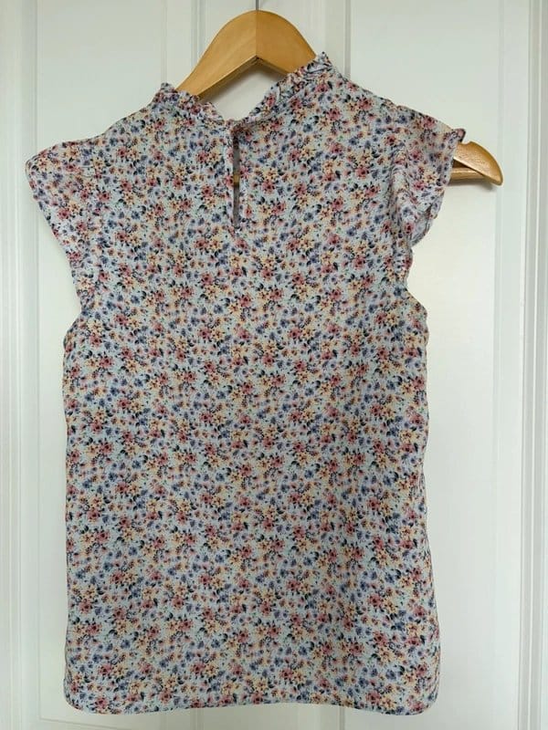 New Look Floral Cap Sleeve Blouse Size 6