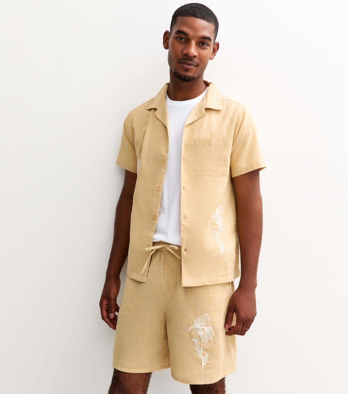 New Look Men's Light Brown Regular Floral Embroidered Shorts New Look