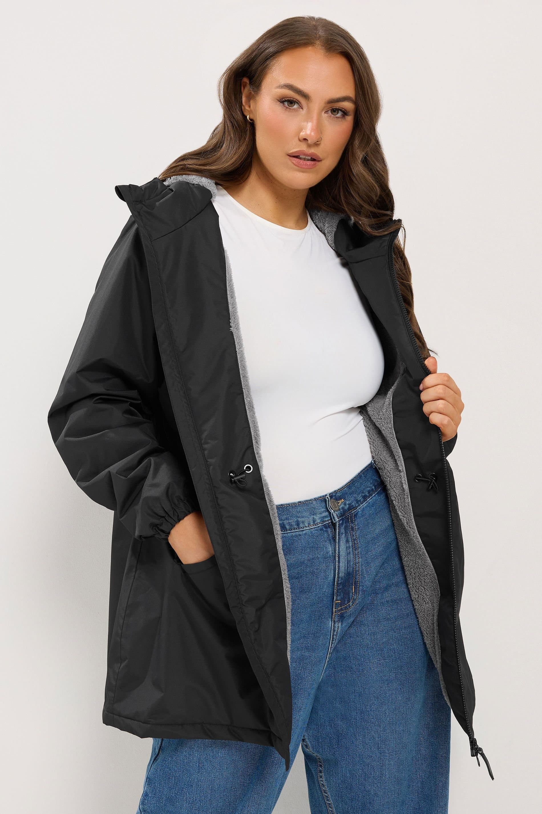 Yours Yours Women's Waterproof Changing Robe in Black