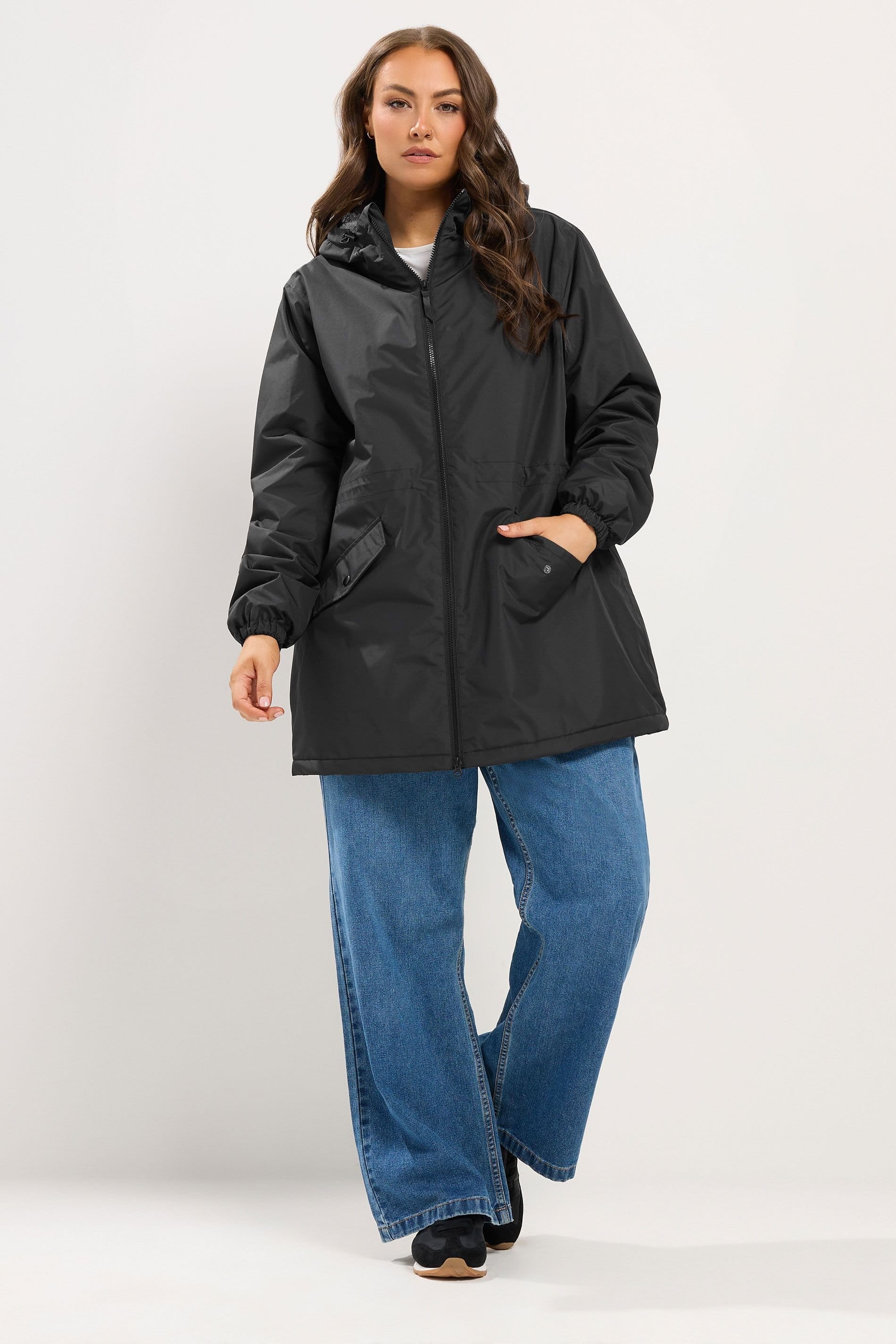 Yours Yours Women's Waterproof Changing Robe in Black - 4