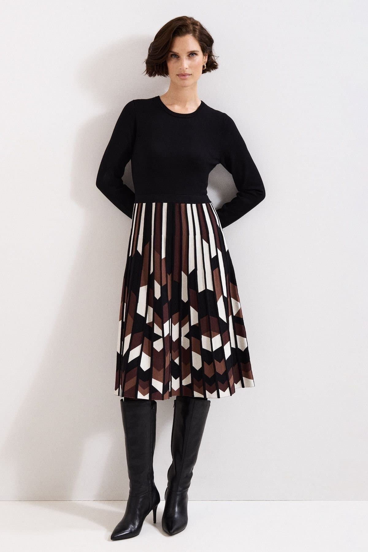 Phase Eight Phase Eight Women's Maci Pleated Long Sleeve Dress in Chocolate