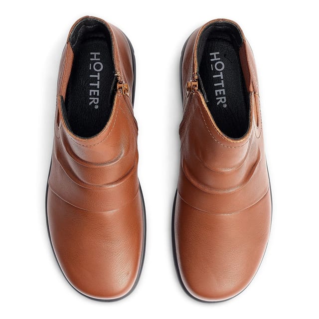 Hotter Hotter Women's 'Astley' Chelsea Boots in Tan - 3