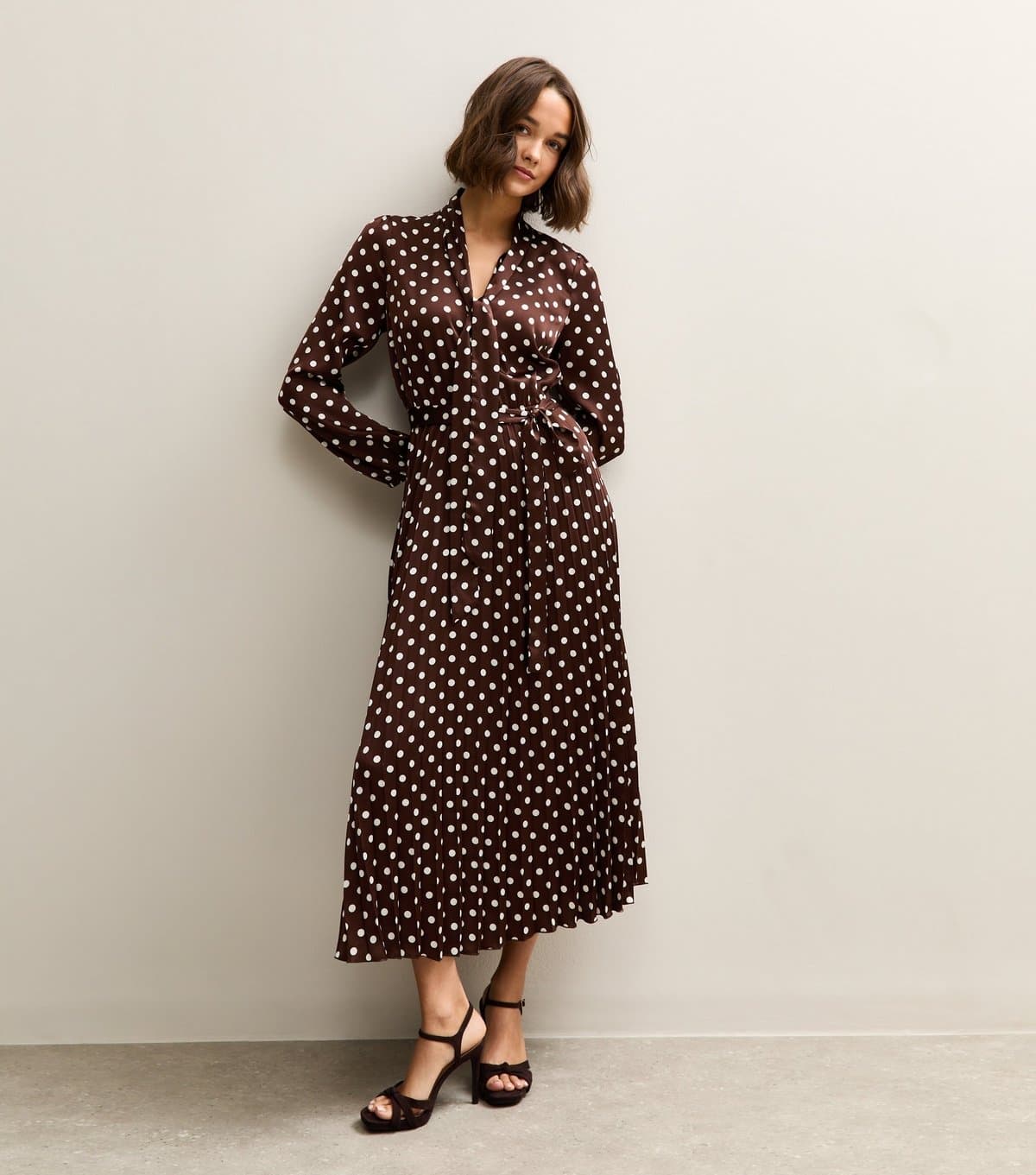 New Look Women's Dark Brown Polka Dot Pleated Long Sleeve Midi Dress New Look