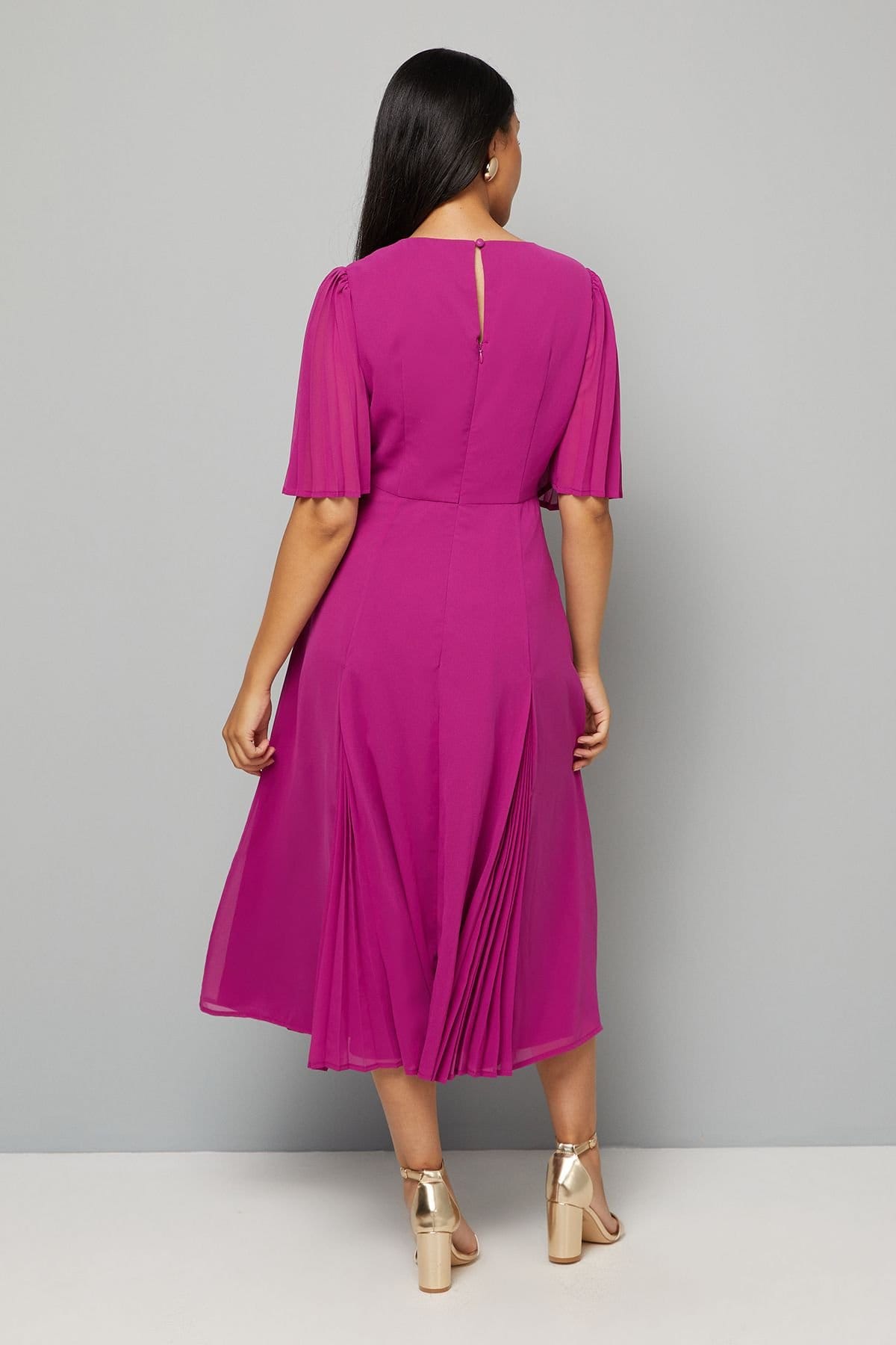 Wallis Wallis Women's Petite Pleat Insert V Neck Midaxi Dress in Magenta - 4