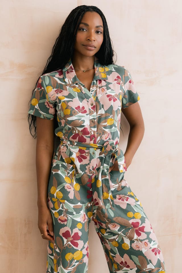 Lily & Me Lily & Me Women's Josie Ceres Print Viscose Short Sleeve Jumpsuit in Pale Green - 2