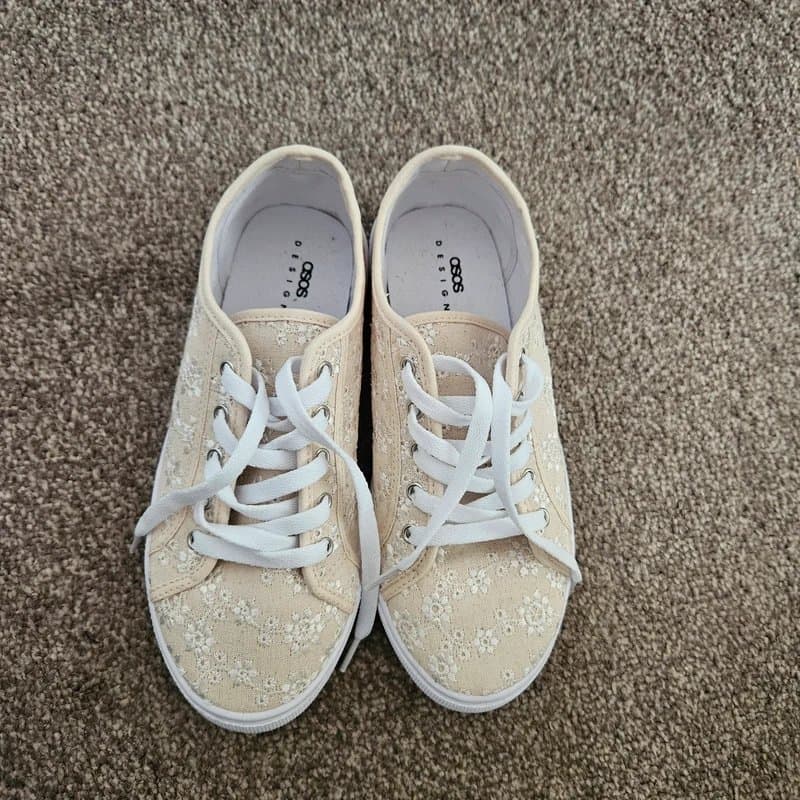 ASOS Design Wide fit lace-up trainers in natural embroidery