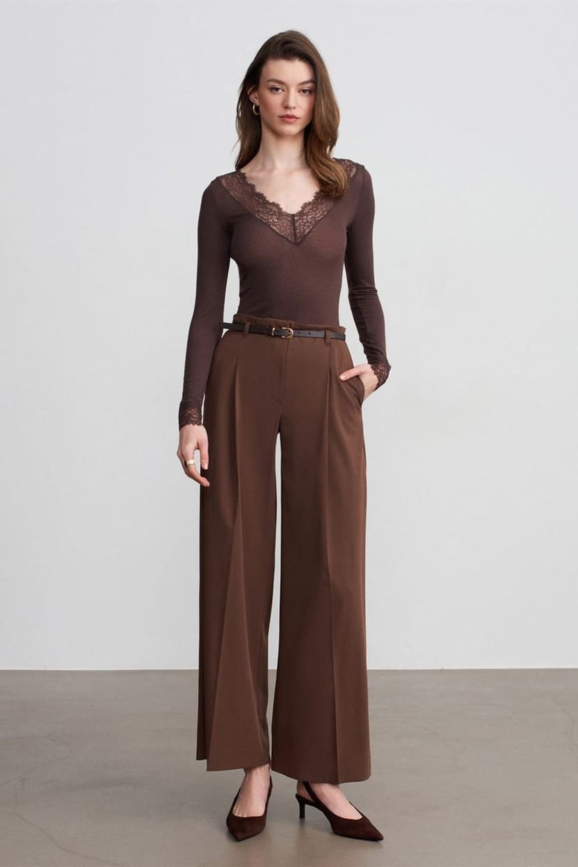 Dilvin Dilvin Women's Belted Wide-leg Crepe Trousers in Chocolate - 1
