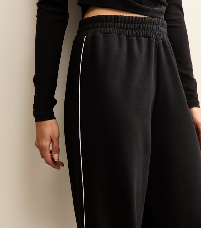 New Look Women's Black Side Stripe Wide Leg Joggers New Look - 3