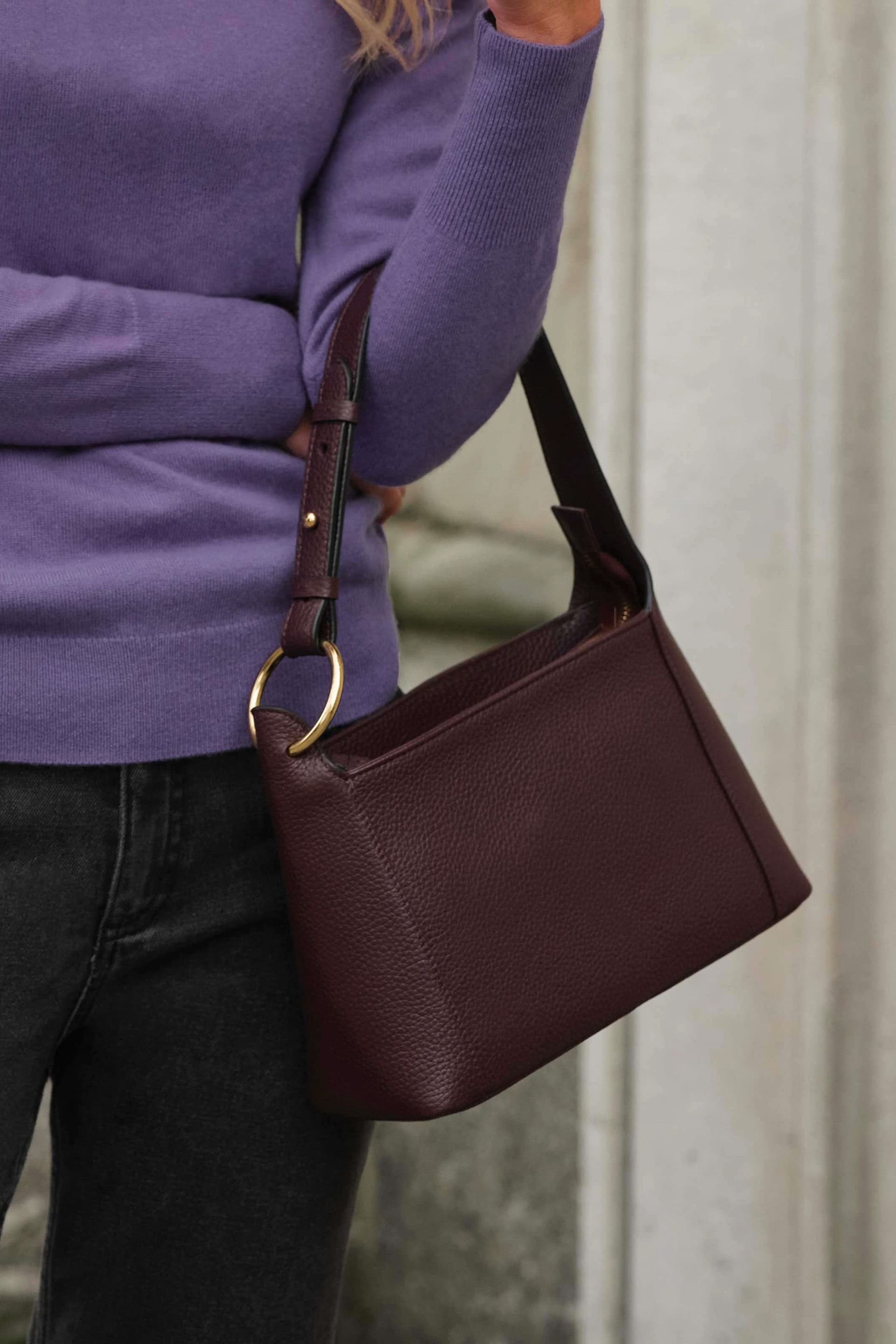 Pure Collection Pure Collection Women's Leather Shoulder Bag in Dark Red
