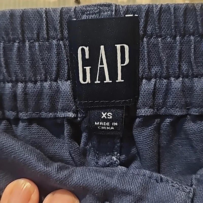 GAP GAP jogger style pants.  Size XS