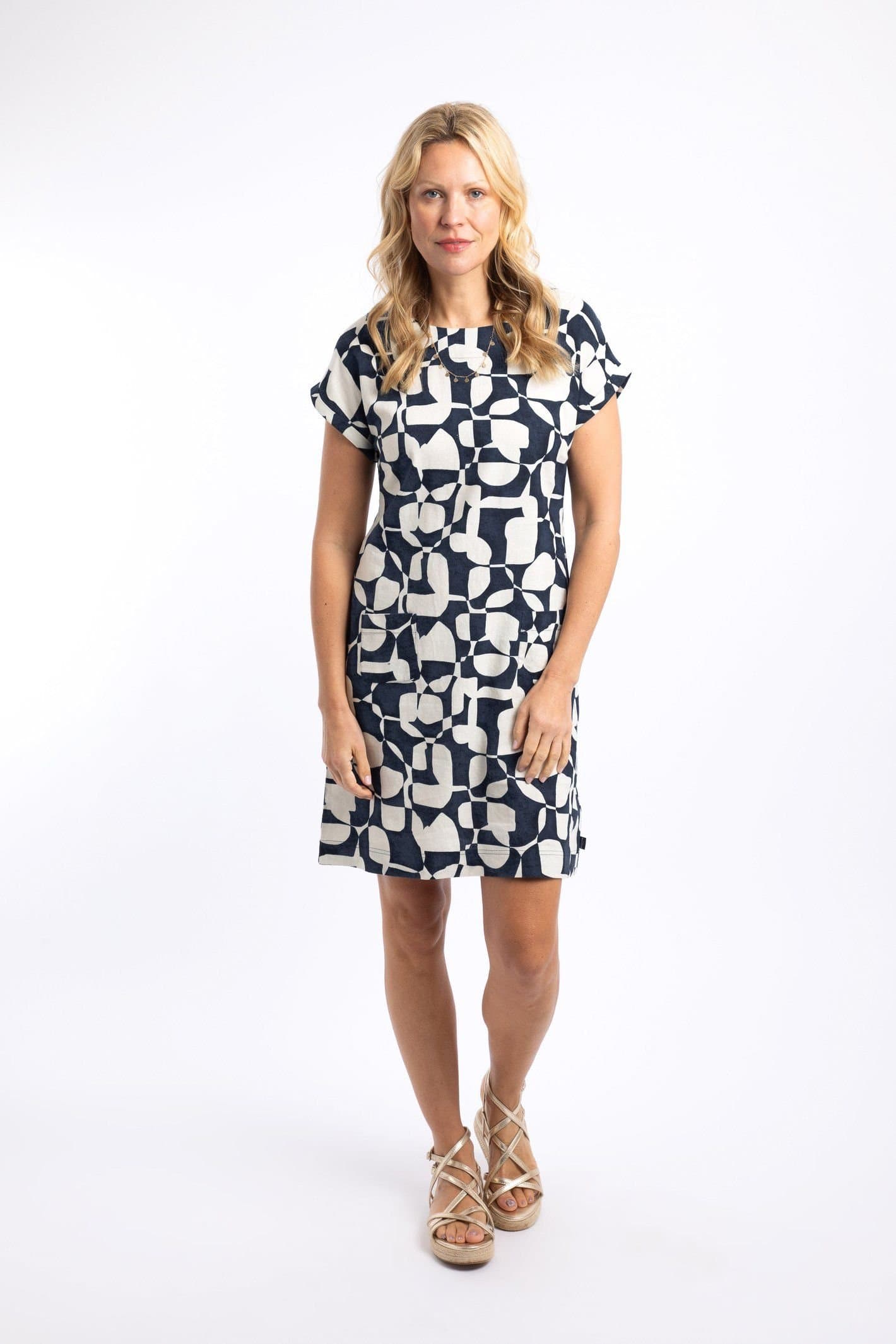 Weird Fish Weird Fish Women's Orlando Printed Linen Rich Shift Dress in Mid Navy
