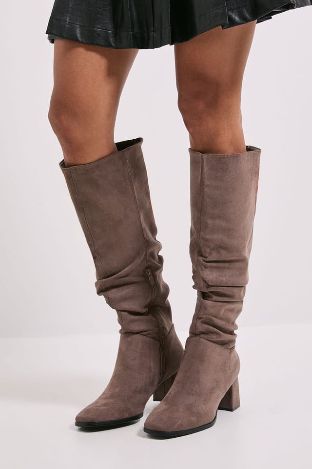 Dorothy Perkins Dorothy Perkins Women's Carla Faux Suede Ruche Medium Block Heel Knee Boots in Mocha - 2
