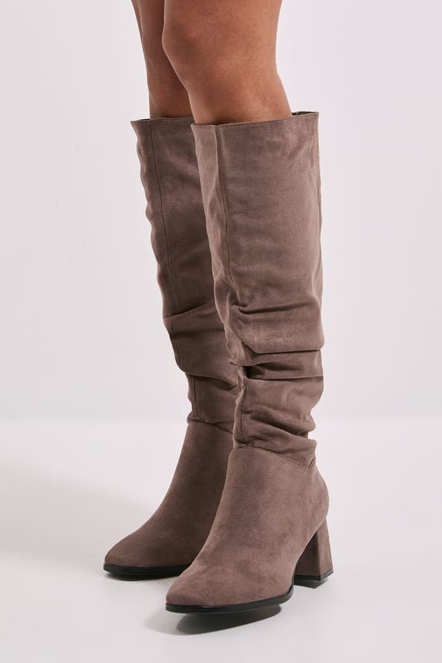 Dorothy Perkins Dorothy Perkins Women's Carla Faux Suede Ruche Medium Block Heel Knee Boots in Mocha - 3