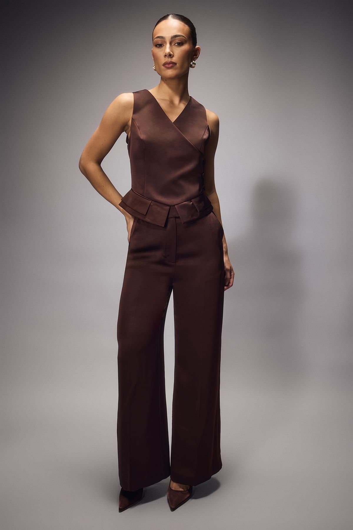 Coast Coast Women's Muse Satin Wide Leg Tailored Trouser in Chocolate